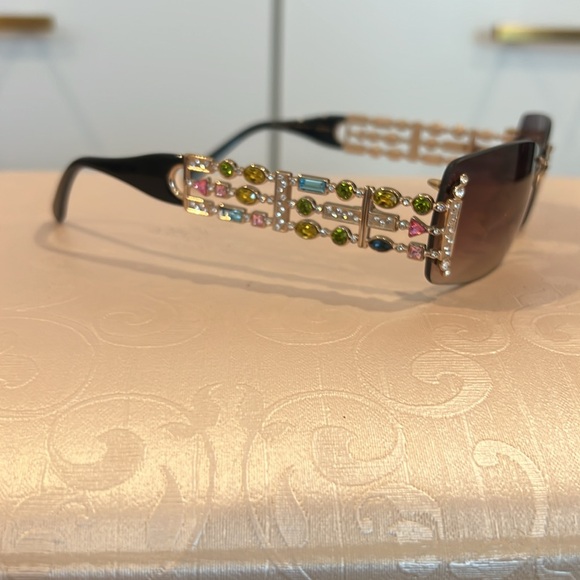 Caviar Sunglasses with Swarovski Multicolor Crystals Metal Frame - Picture 4 of 7